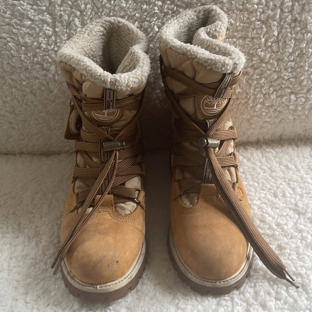 Timberland Boots - Picture 2 of 8